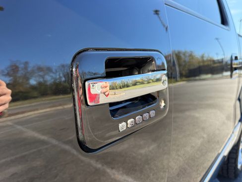Used 2006 Lincoln Mark LT 4x4 image 14