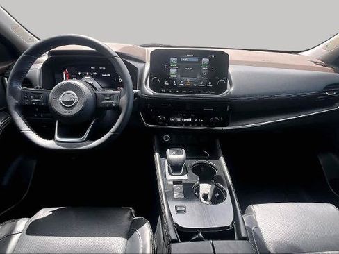Certified 2022 Nissan Rogue Platinum w/ Head-Up Display Package FWD image 16