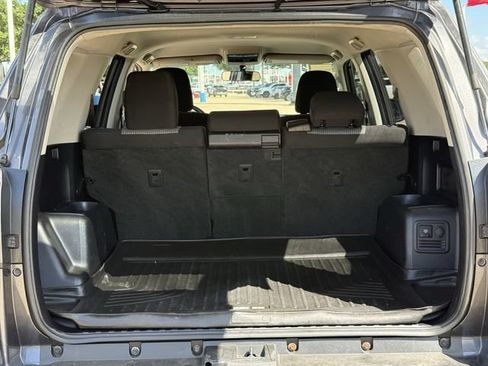 Used 2017 Toyota 4Runner SR5 RWD image 32