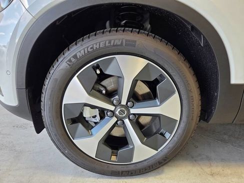 New 2026 Volvo XC40 B5 Plus w/ Protection Package Premier AWD/4WD image 23