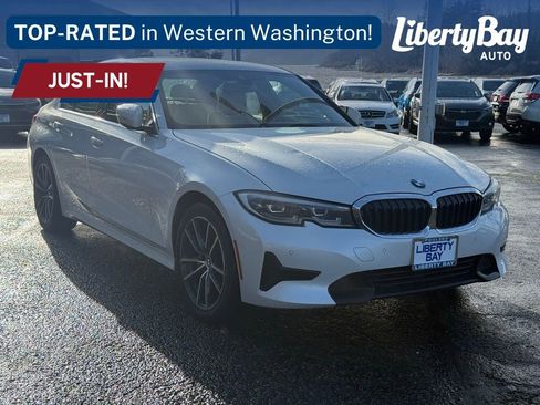 Used 2021 BMW 330i xDrive 330i xDrive image 3