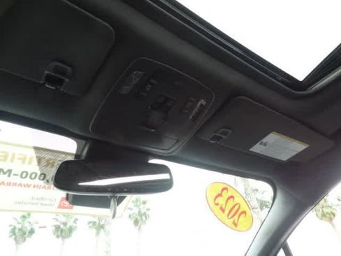 Certified 2023 Toyota Sienna XLE Woodland Edition image 33