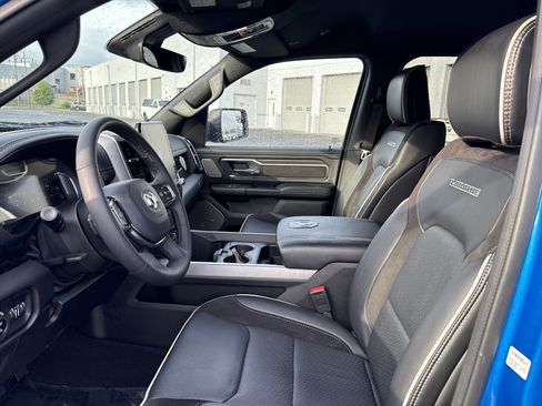 Used 2025 RAM 1500 Laramie w/ Night Edition AWD/4WD image 18