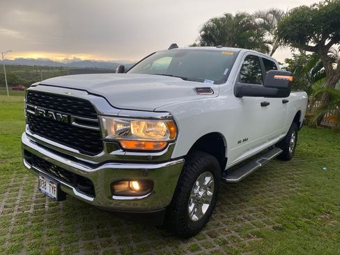 Used 2024 RAM 2500 Big Horn AWD/4WD image 3