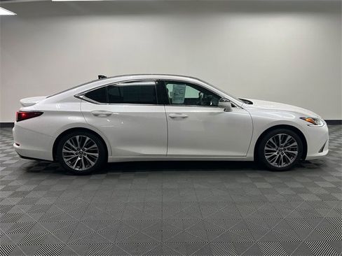 Certified 2021 Lexus ES 350 w/ Premium Package image 5