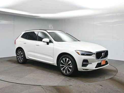Used 2023 Volvo XC60 B5 Core image 7