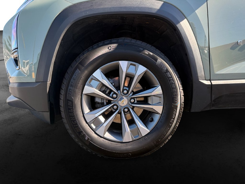 Used 2025 Chevrolet Equinox LT w/ Safety and Technology Package AWD/4WD image 11