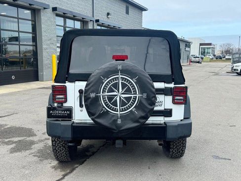 Used 2016 Jeep Wrangler Sport image 21