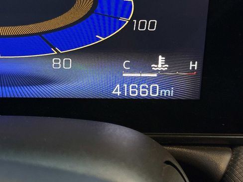 Used 2024 Chevrolet TrailBlazer LT image 39