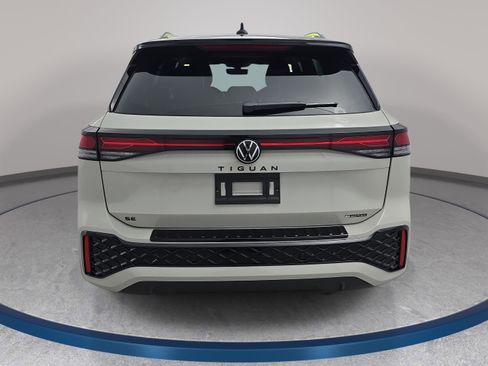 New 2026 Volkswagen Tiguan SE R-Line AWD/4WD image 6