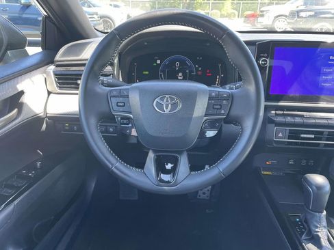 Used 2025 Toyota Camry SE FWD image 26