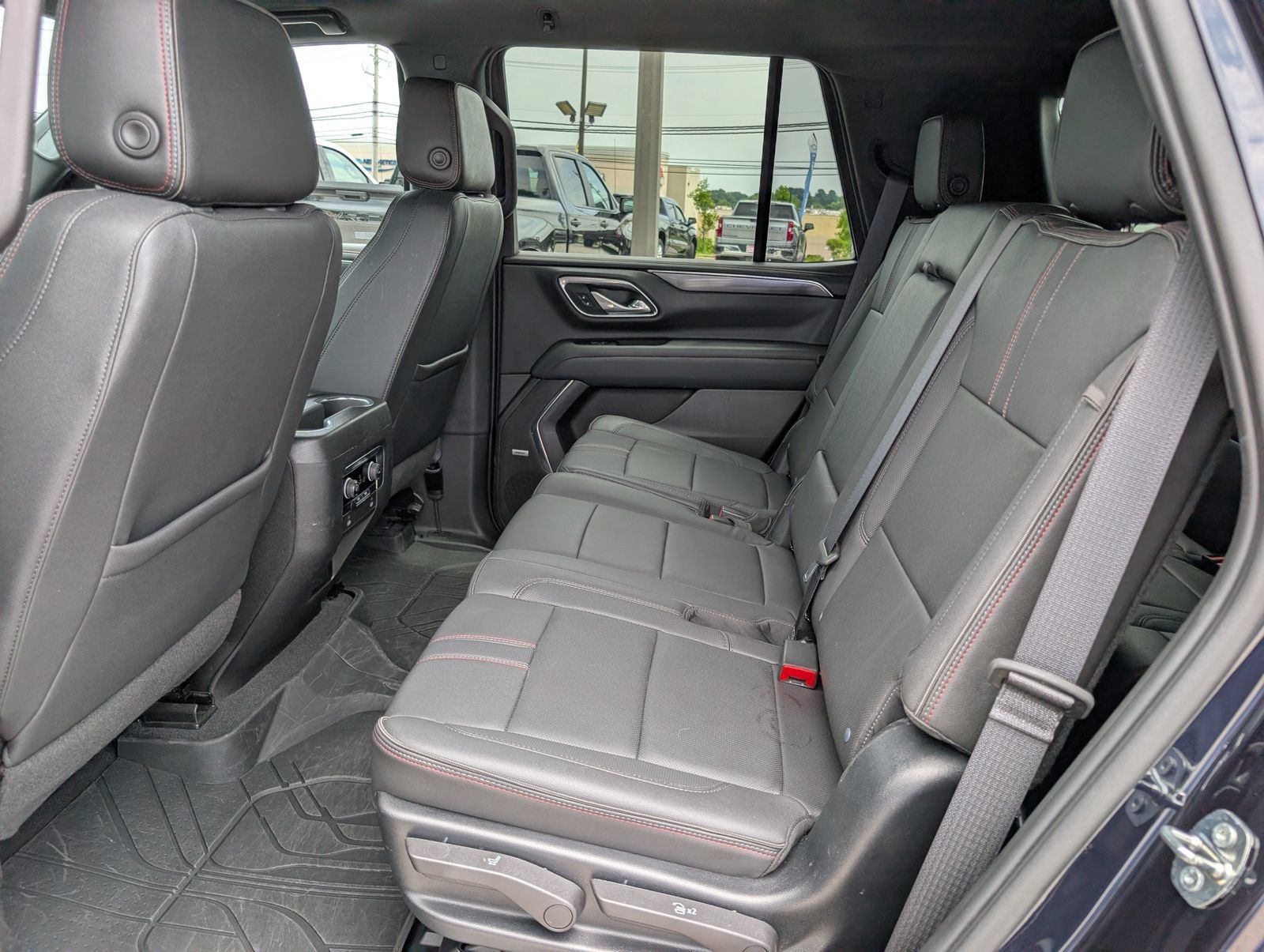 Used 2023 Chevrolet Tahoe RST AWD/4WD image 18