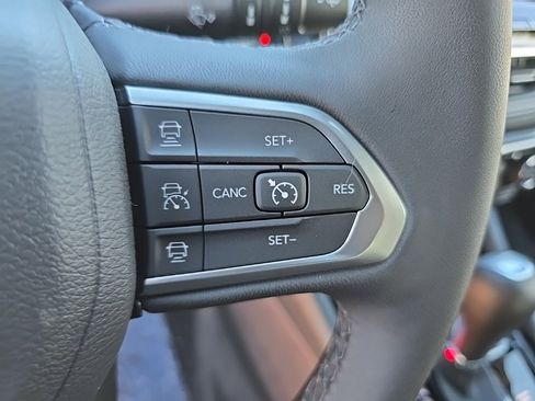 New 2026 Jeep Compass Limited image 25