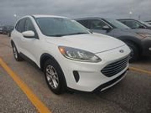 Used 2020 Ford Escape SE FWD image 1