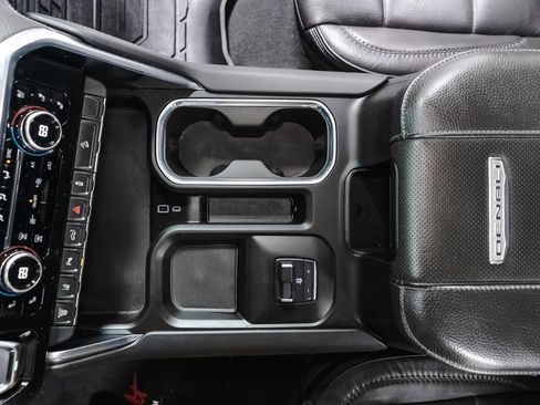 Used 2024 GMC Sierra 2500 Denali w/ Denali Reserve Package image 18