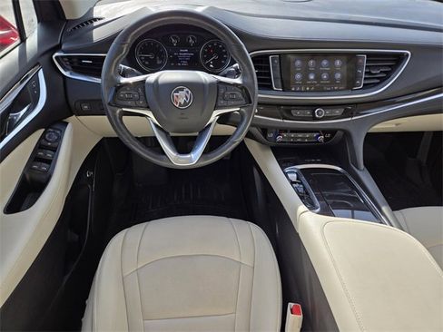 Used 2023 Buick Enclave Essence image 12