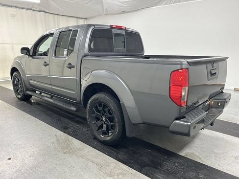 Used 2021 Nissan Frontier SV w/ Midnight Edition Floor Mats AWD/4WD image 7