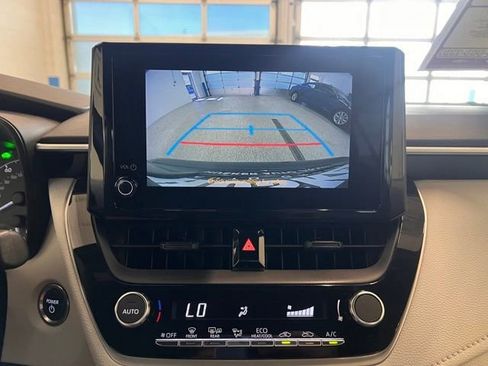 Used 2024 Toyota Corolla SE w/ SE Package image 22