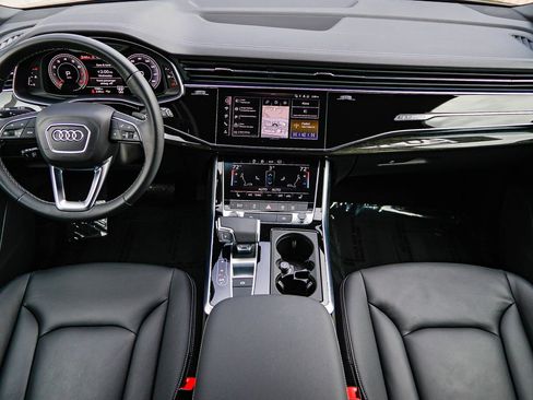 Certified 2025 Audi Q7 3.0T Premium w/ Convenience Package image 14
