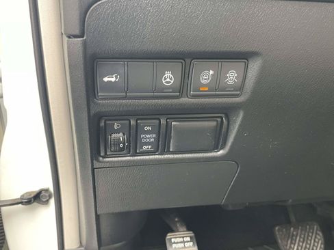 Used 2019 Nissan Armada Platinum w/ Captain's Chairs Package AWD/4WD image 21