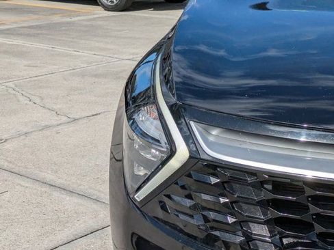 Used 2023 Kia Sportage EX image 9