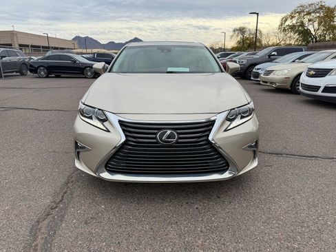 Used 2016 Lexus ES 350 w/ Luxury Package w/Wood Trim image 2