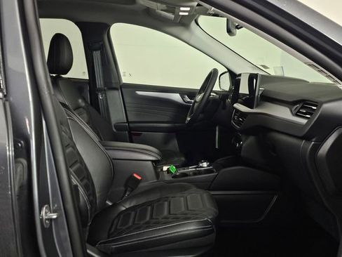 Used 2024 Ford Escape SE w/ PHEV Premium Package image 11