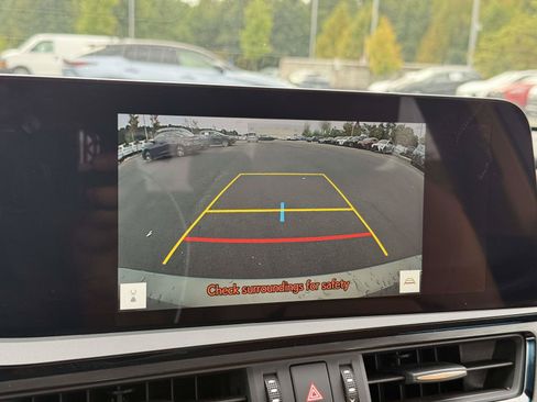 Used 2024 Lexus ES 300h w/ Premium Package FWD image 11