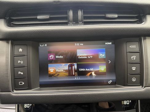 Used 2018 Jaguar XF S image 23