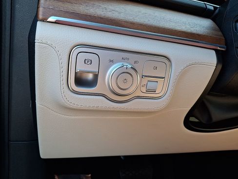 Used 2025 Mercedes-Benz GLE 580 4MATIC image 27