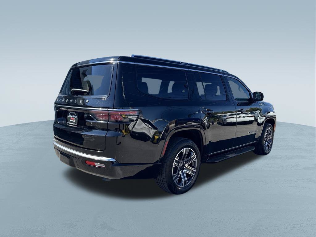 Used 2025 Jeep Wagoneer Series II AWD/4WD image 8