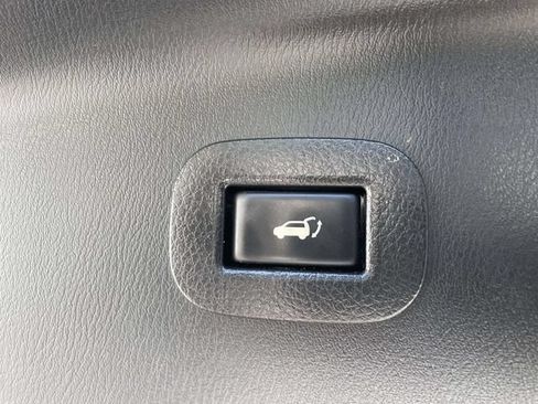 Used 2017 Nissan Armada SL AWD/4WD image 11