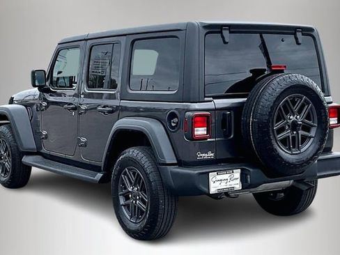 Used 2024 Jeep Wrangler Unlimited Sport AWD/4WD image 4