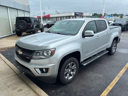 Used 2019 Chevrolet Colorado Z71 AWD/4WD image 3