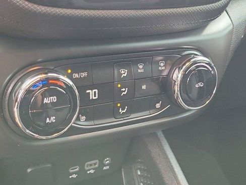 Used 2023 Chevrolet TrailBlazer LT w/ Convenience Package image 29