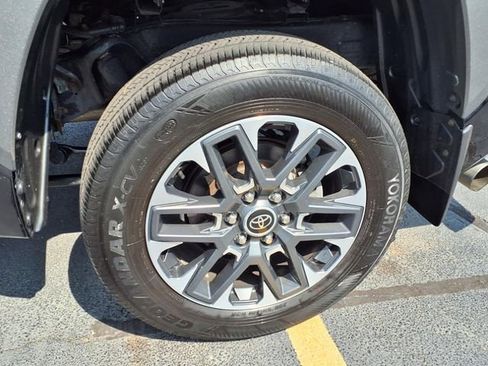 Used 2022 Toyota Tundra Limited image 11