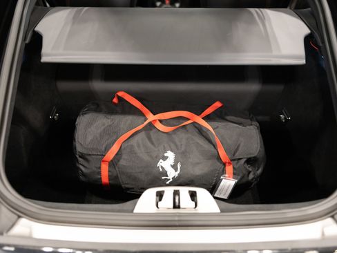 Used 2019 Ferrari 812 Superfast RWD image 7