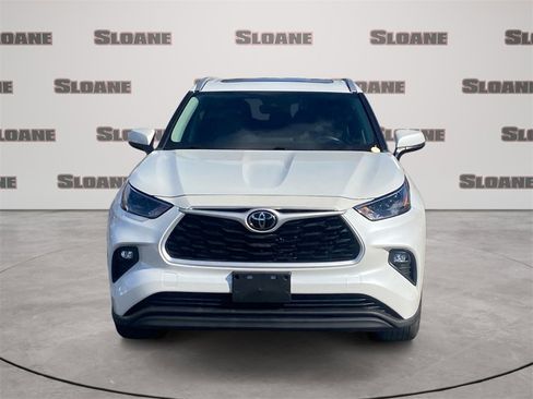 Used 2022 Toyota Highlander XLE image 8