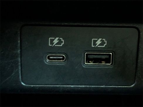 Used 2022 Mitsubishi Outlander SE image 15