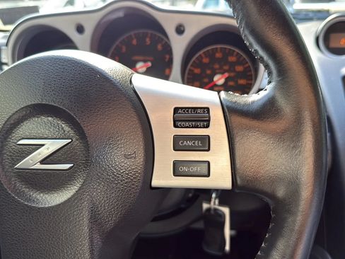 Used 2007 Nissan 350Z Touring RWD image 25