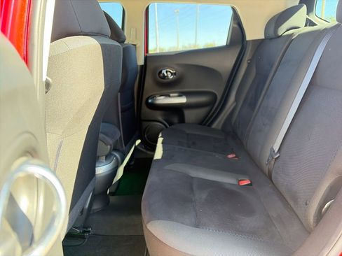 Used 2017 Nissan Juke SV image 26