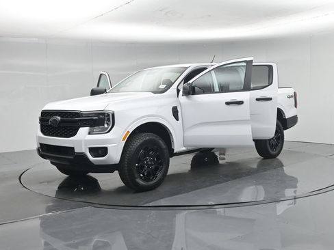 New 2026 Ford Ranger XLT w/ Black Appearance Package AWD/4WD image 27