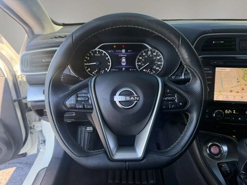 Used 2023 Nissan Maxima SV w/ Floor Mat Group FWD image 17