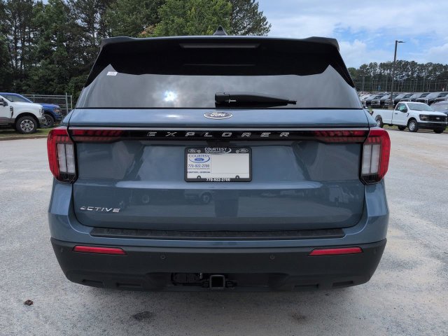New 2026 Ford Explorer Active RWD image 5