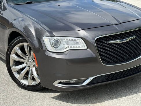 Used 2017 Chrysler 300 Limited w/ Value Package RWD image 10