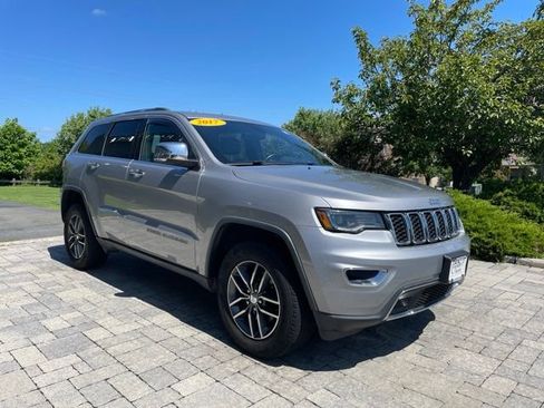 Used 2017 Jeep Grand Cherokee Limited w/ Luxury Group II AWD/4WD image 8