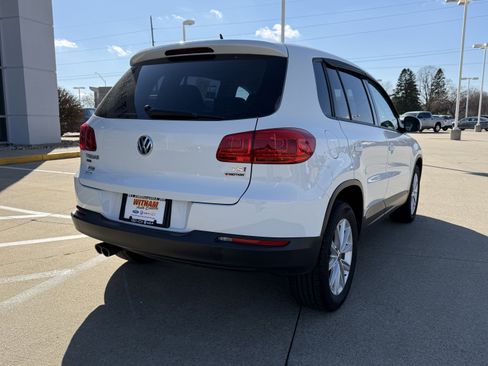 Used 2017 Volkswagen Tiguan Limited w/ Alloy Wheels Package AWD/4WD image 4