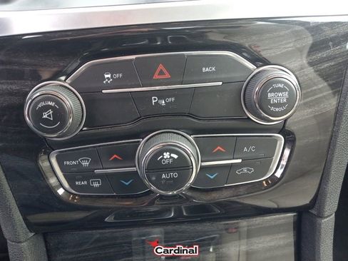 Used 2016 Chrysler 300 Limited w/ Driver Convenience Group image 35