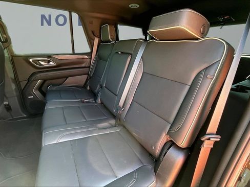 Used 2023 GMC Yukon SLT RWD image 22