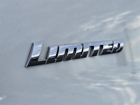 Used 2021 Toyota 4Runner Limited image 14